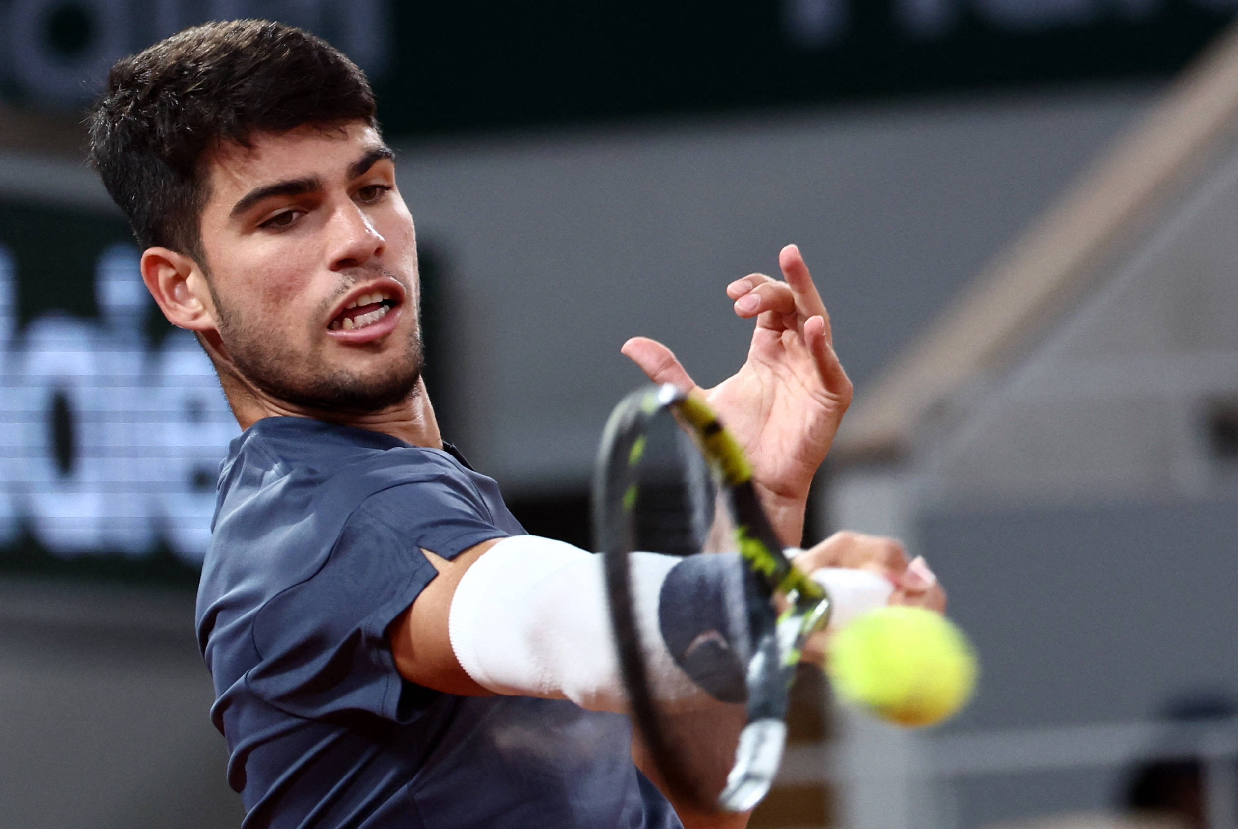 更紧密的攻 更紧密的攻